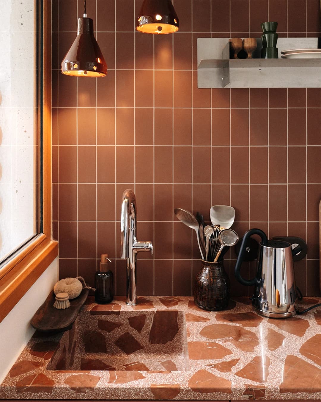 Custom-made Terrazzo worktop with integrated sink.